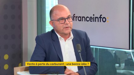 "Nous visons 80% de ventes électriques à l'horizon 2030", assure Marc Meurer, président de Porsche France