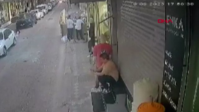 Zeytinburnu'nda silahlı saldırı kamerada: 1 ölü 1 yaralı