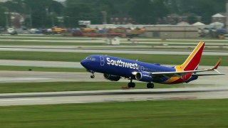 4k Chicago Midway International Airport Planespotting  Rainy Southwest Hub in the Heart of Chicago
