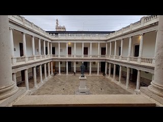 Last Two Survivors In Valencia - Old University And Old Town - A city with no people