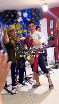 Joven sorprende bailando carnaval cajamarquino en el día de su cumpleaños