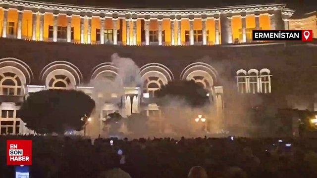 Ermenistan'da protestocular polisle çatıştı