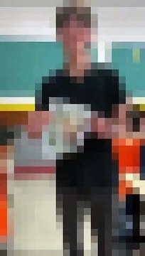 Lise öğrencisinin, Atatürk fotoğrafıyla yaptığı hareket infial yarattı! Tepki yorumları art arda geldi!