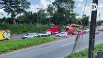 Autopista en dirección a Isla, cerrada desde hace 12 horas por accidente carretero