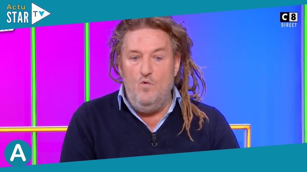 Olivier Delacroix et sa tronche particulière, il n'est plus allé chez un coiffeur depuis 35 ans