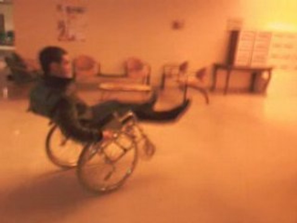 After a  l hopital  pendan k roro s fai soigner .. !! mdr