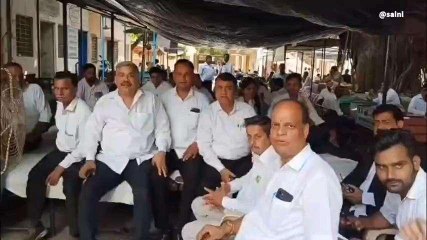 अलवर: 10 दिन से आमरण अनशन पर चल रहे वकीलों की बिगड़ी तबीयत, एक को किया जयपुर रैफर