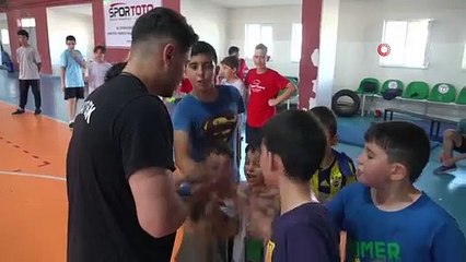Amasya'da Üçüz Kardeşler Hentbol Takımında Birlikte Ter Döküyor