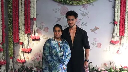 Salman Khan and his rumored girlfriend visit Arpita-Aayush's house for Ganpati darshan