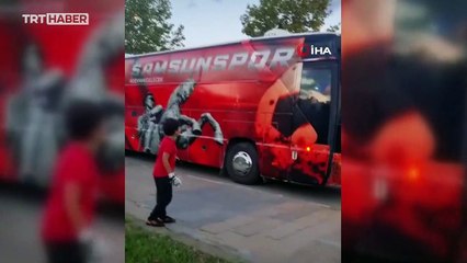 Her gün el salladığı takım otobüsü durunca dünyalar onun oldu