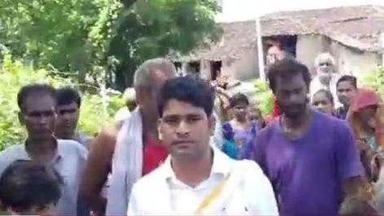 छतरपुर: मूलभूत सुविधाओं से वंचित ग्रामीणों ने चेताया- रोड़ नही तो वोट नही