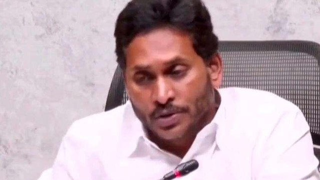 సీఎం జగన్మోహన్ రెడ్డికి వైరల్ ఫీవర్