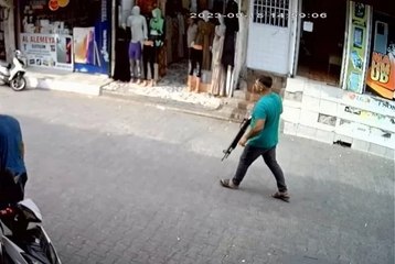 Cep Telefonu Satıcısının Haraç Vermeyi Reddetmesi Sonucu Öldürüldü