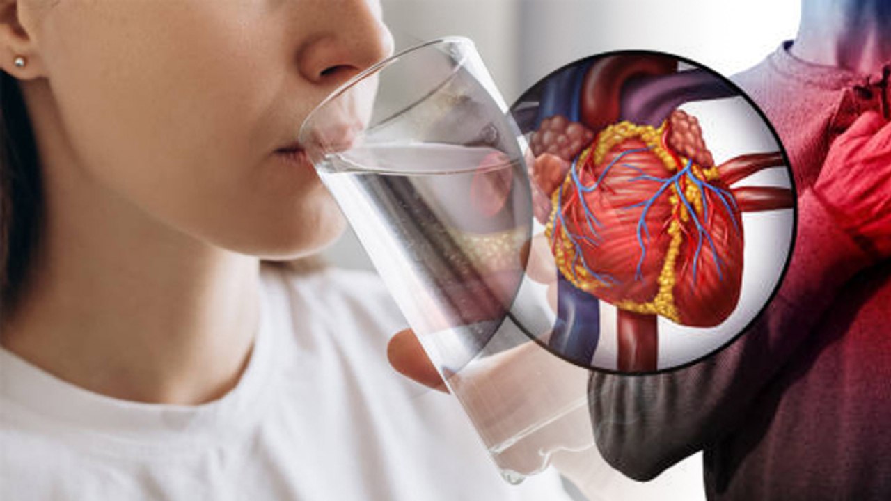 क्या ज्यादा पानी पीने से कोलेस्ट्रॉल बढ़ता है Jada Pani Peene se