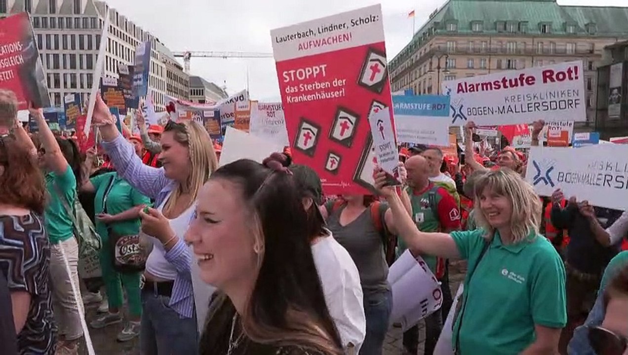 Klinik-Protest: 'Politik lässt uns im Regen stehen'