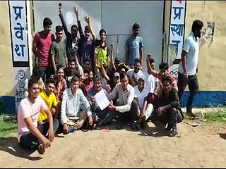 ग्रामीणों ने स्कूल के गेट पर 5 घंटे किया विरोध प्रदर्शन-video