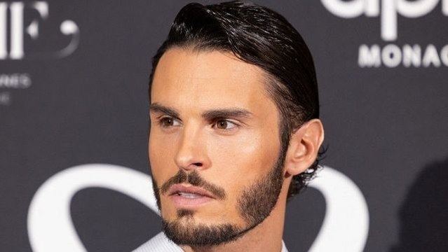 Je t’aime , la déclaration d’amour inattendue de Baptiste Giabiconi à Muriel Robin quatre jours après son passage dans Quelle époque !