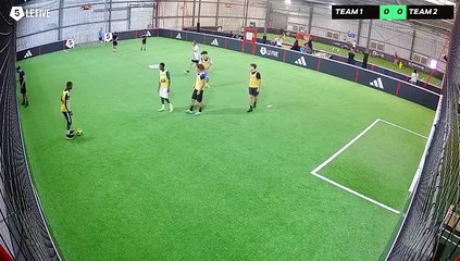 ECOLE 20/09 à 13:32 - Football Terrain 4 (LeFive Champigny)