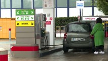 Francia quiere dar luz verde a la venta a pérdida de combustible ante la inflación