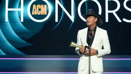 Tim McGraw Fights Back Tears Talking About Faith Hill And Daughters In Emotional ACM Awards Speech