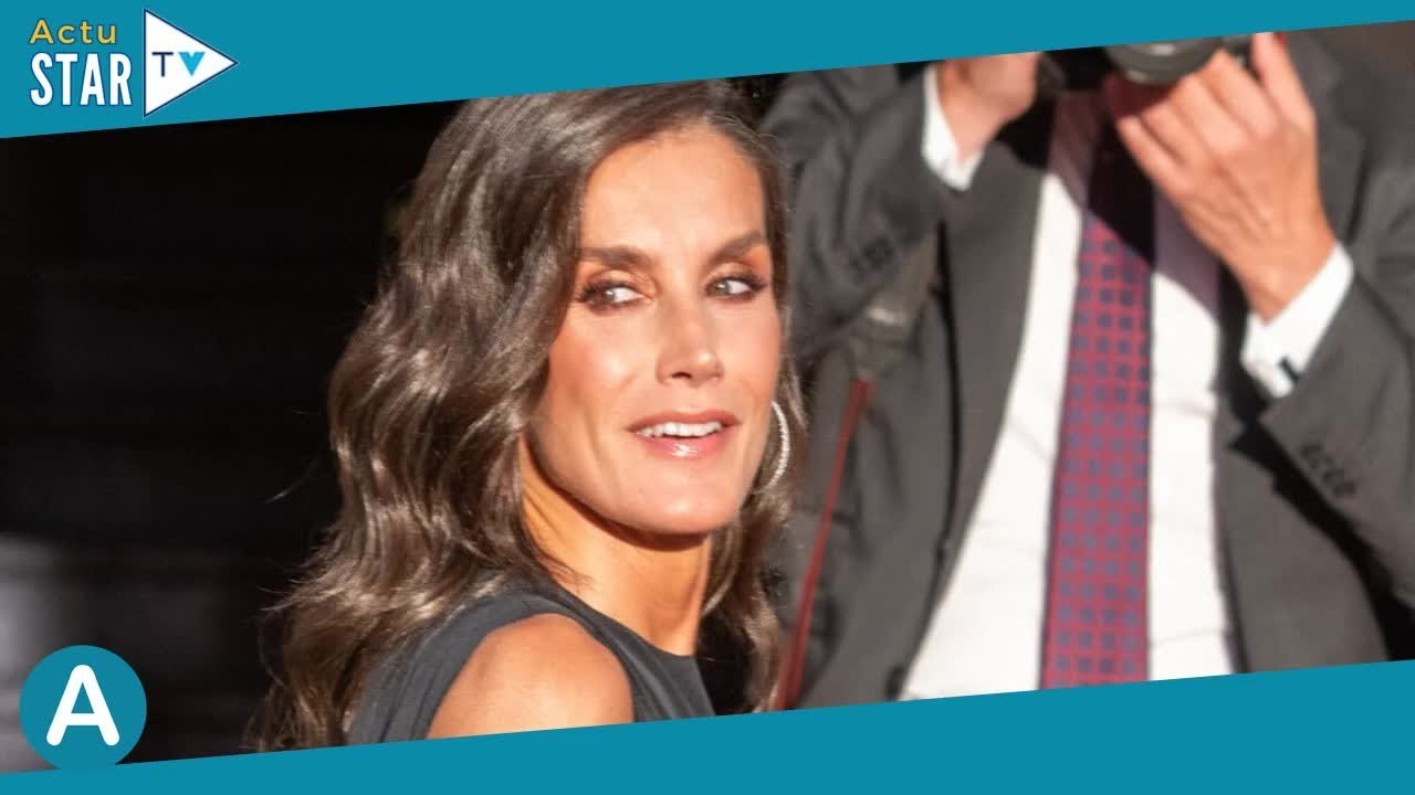 Letizia d'Espagne divine en total look black  ses escarpins sexy à 750 euros mettent tout le monde