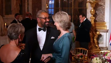 Guests arrive as King and Queen treated to state banquet