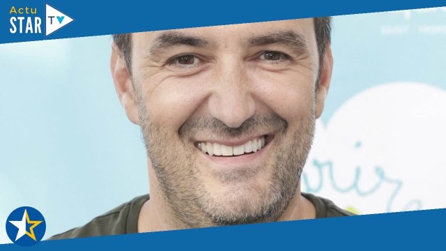 Cyril Lignac On a testé sa recette de gâteau au chocolat ultra simple et très rapide