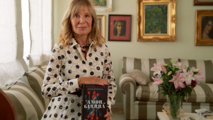 Pilar Eyre nos abre las puertas de su casa para presentarnos su nueva novela: 'De amor y de guerra'