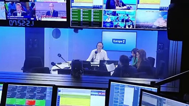 Charles III à Versailles : quand la République en appelle au Roi