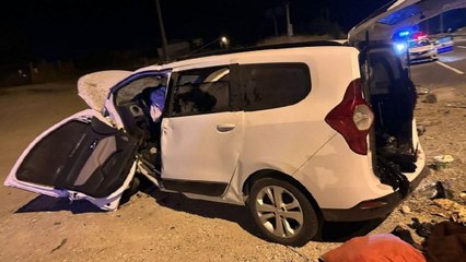 Otomobil bente çarptı: 2 ölü, 2 yaralı