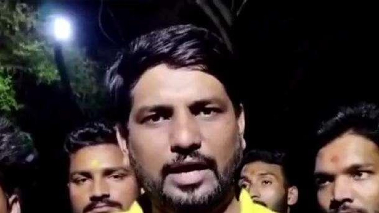 उज्जैन: गाय की मौत पर हुआ हंगामा, बजरंग दल के कार्यकर्ताओं ने दी चेतावनी