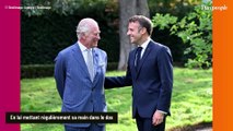 Emmanuel Macron tactile avec Charles III, des gestes qui font beaucoup réagir