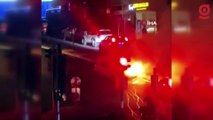 Kırmızı ışıkta bekleyen otomobil alev alev yandı