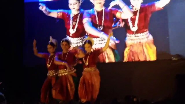 मंच पर मुस्कुराई 11 राज्यों की लोक संस्कृति, कलाकारों ने सजाया 'सुर-ताल' का गुलदस्ता