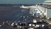 Qatar Airways A330 Gate Turnaround Manchester airport (full timelapse)