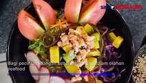 Perpaduan Rumput Laut, Acar Ubur-ubur dan Ikan Salmon dalam Hidangan Salad Unik