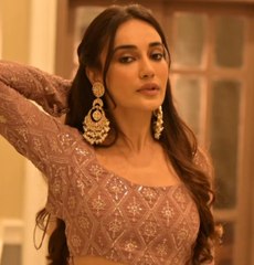 Hotness Overload: अदाओं को देख दिल फिसल न जाए