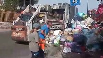 La crisi dei rifiuti a Palermo, ruspe e pale in azione