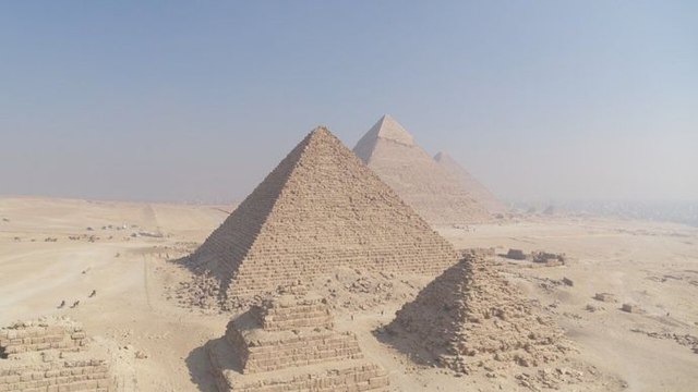 La dernière pyramide de Gizeh : Mykérinos