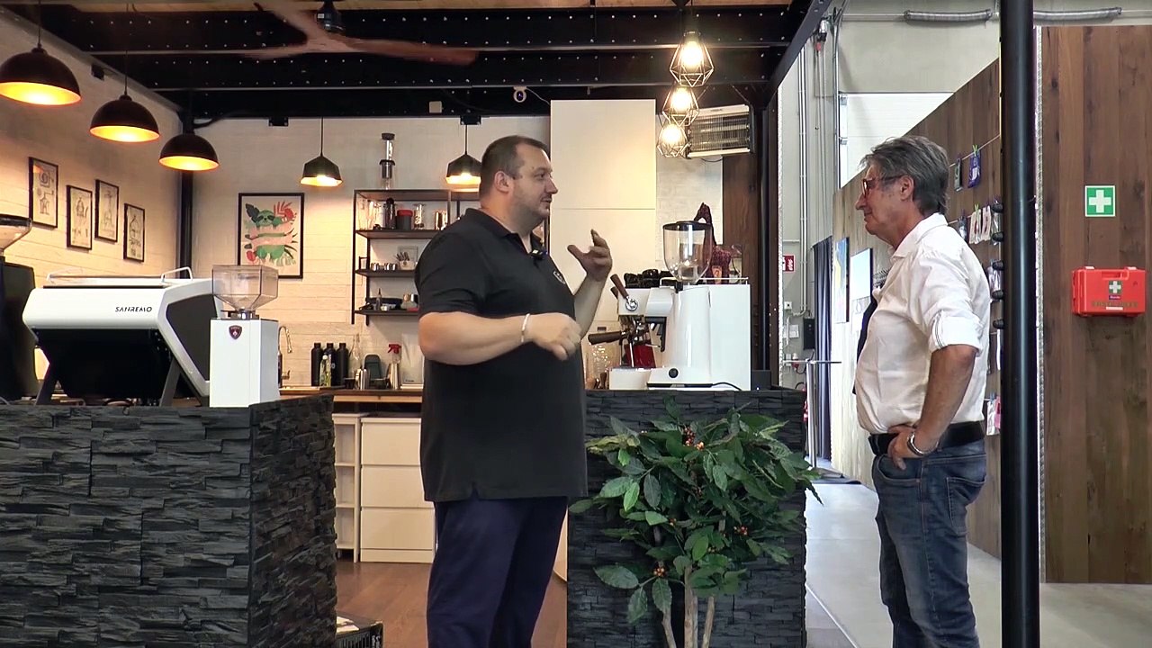 Bohnen Dealer Die Kunst des Röstens und alles über Kaffee