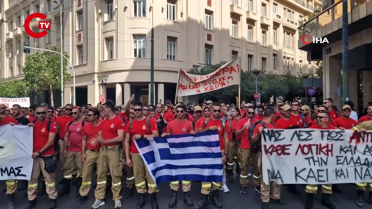 Yunanistan’da yeni çalışma yasa tasarısı protesto edildi