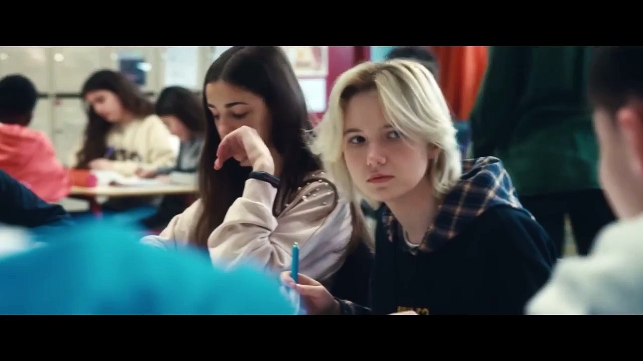 Bande annonce de "Un métier sérieux" (2023) réalisé par Thomas Lilti avec Vincent Lacoste, Adèle Exarchopoulos et François Cluzet