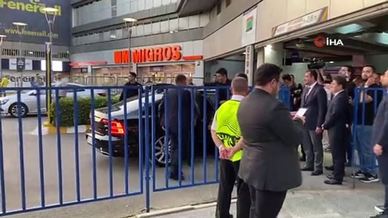 Gençlik ve Spor Bakanı Osman Aşkın Bak, Fenerbahçe-Nordsjaelland müsabakasını takip etmek için Ülker Stadı'na geldi