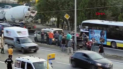 İnegöl'de freni patlayan kamyon otomobile çarptı: 1 yaralı