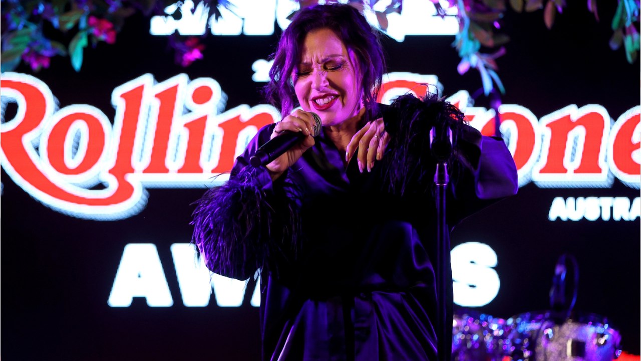 Voici - Tina Arena : ses rares confidences sur sa séparation avec Vincent, le père de son fils