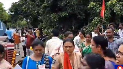 కృష్ణా: జిల్లా కలెక్టరేట్ వద్ద ఉద్రిక్తత... అరెస్ట్