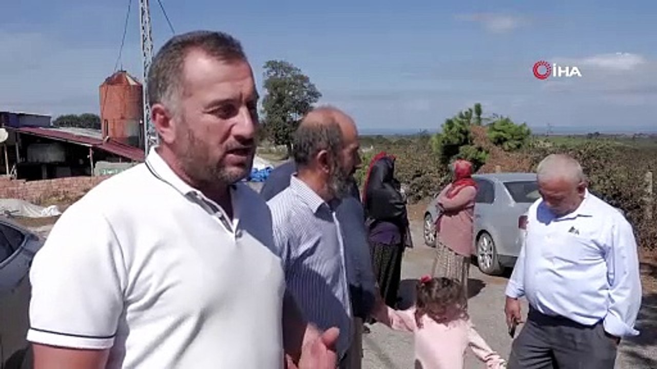 Hayvanları, sokak köpekleri tarafından telef edilen mahalleli isyan etti