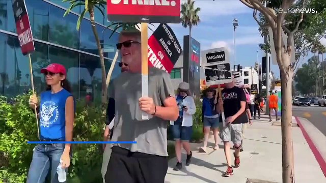 Véget érhet az írósztrájk, újra indulhat a munka Hollywoodban