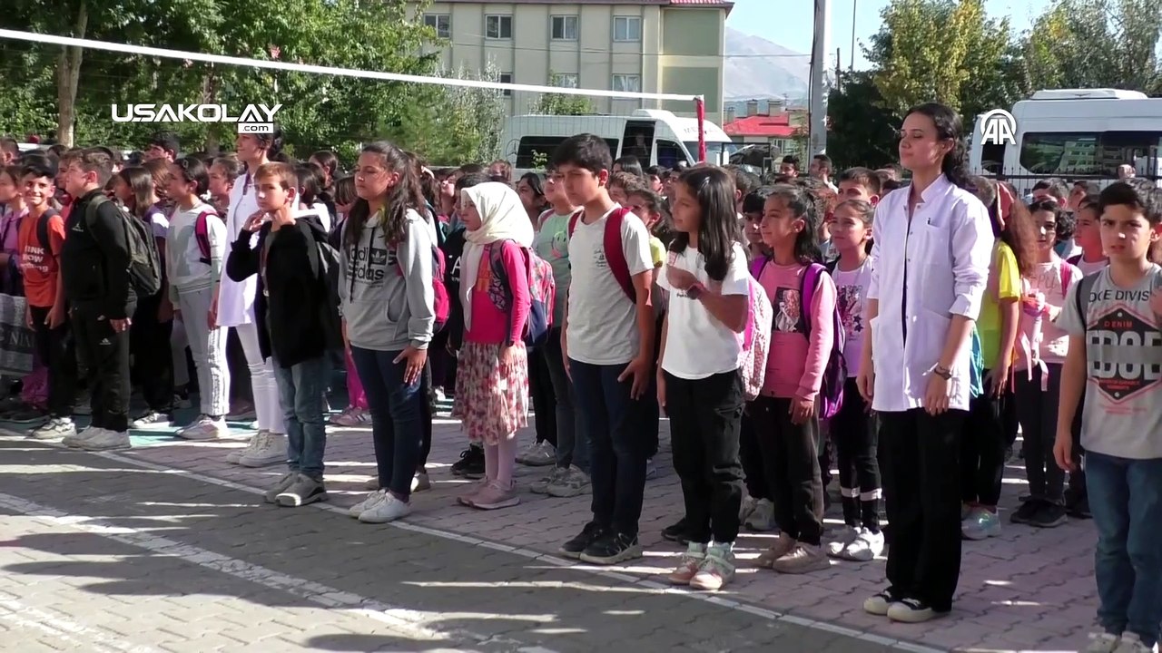 Uşak'lı tek yumurta ikizleri aynı okula öğretmen olarak atandı