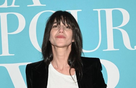 Charlotte Gainsbourg évoque sa relation avec sa sœur Lou Doillon depuis le décès de Jane Birkin